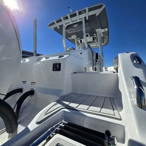 Slide: The Image of Sea Fox 288 Commander 2026 - 38