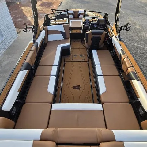 Slide: The Image of Axis Wake Research T Series T250 2026 - 10