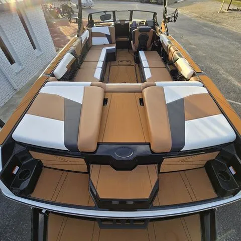 Slide: The Image of Axis Wake Research T Series T250 2026 - 6