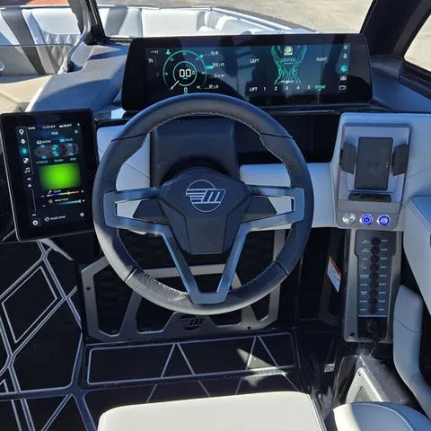 Slide: The Image of Malibu M Series M230 2026 - 11