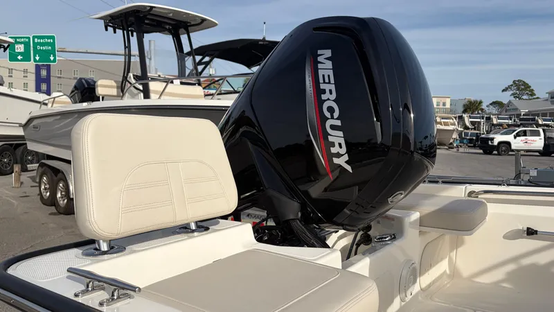 Slide: The Image of Boston Whaler 170 Montauk 2026 - 20