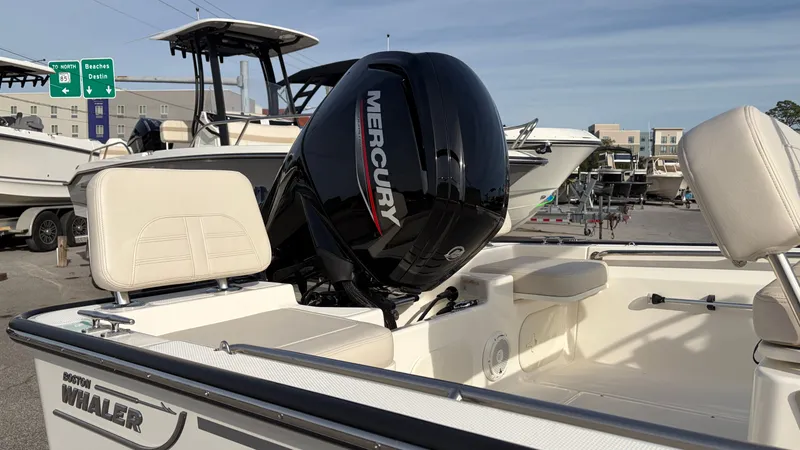 Slide: The Image of Boston Whaler 170 Montauk 2026 - 21