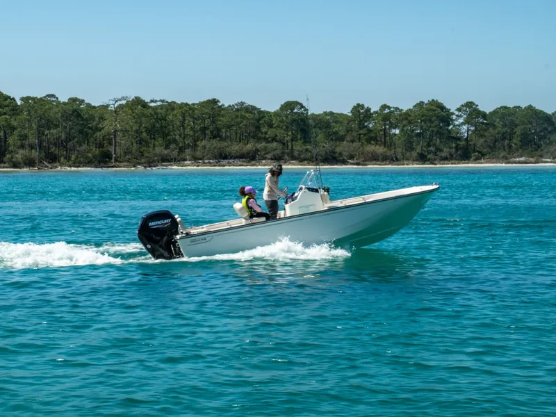 Slide: The Image of Boston Whaler 170 Montauk 2026 - 8