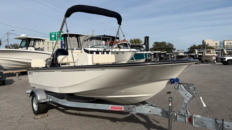 Slide: The Image of Boston Whaler 170 Montauk 2026 - 14
