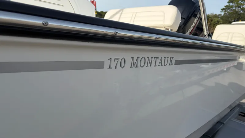Slide: The Image of Boston Whaler 170 Montauk 2026 - 36