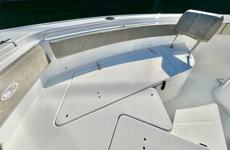 Slide: The Image of Sea Hunt Ultra 245 2026 - 13