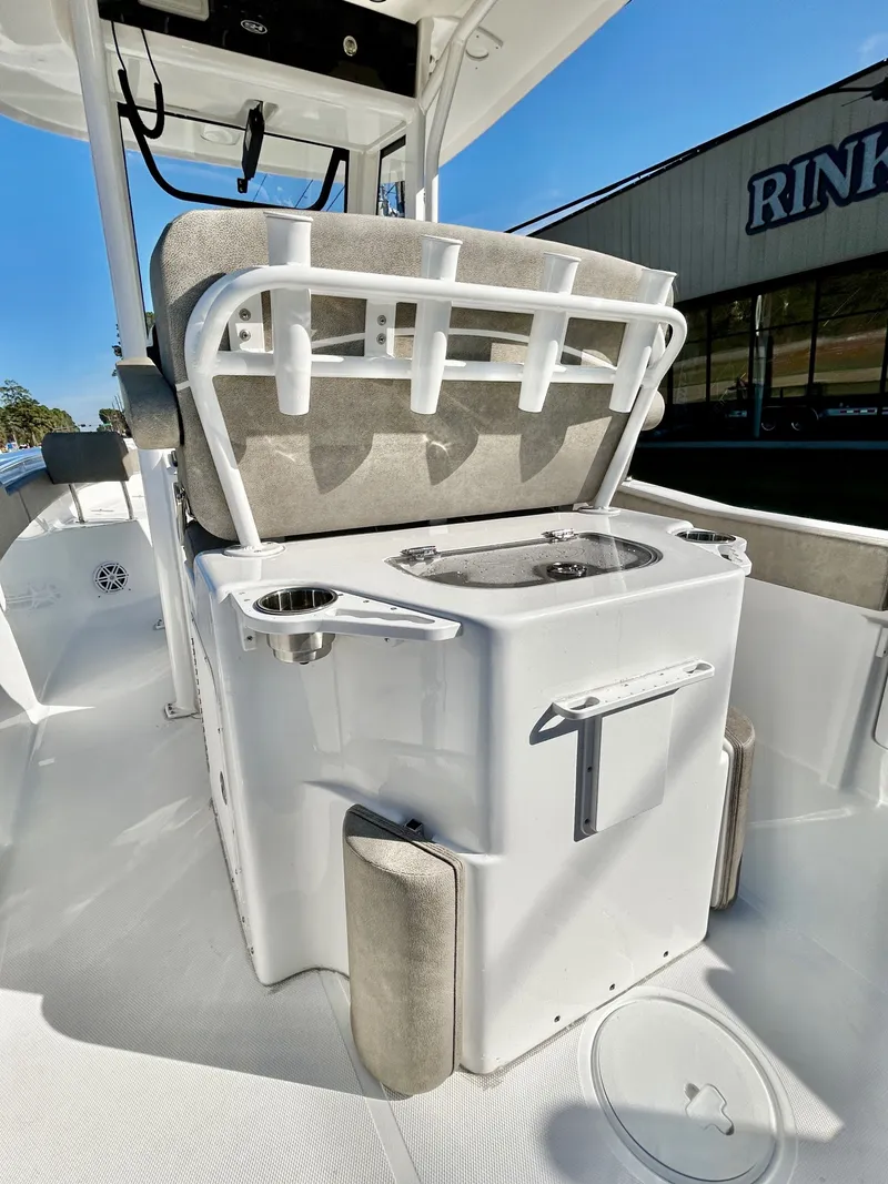 Slide: The Image of Sea Hunt Ultra 245 2026 - 39