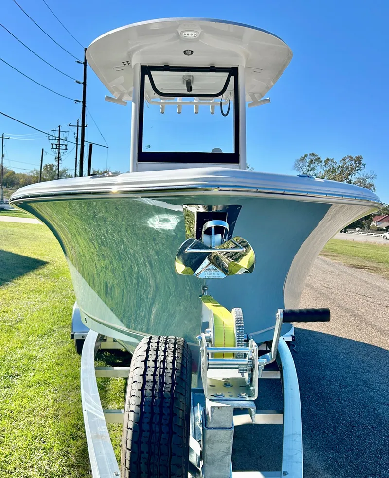 Slide: The Image of Sea Hunt Ultra 245 2026 - 5