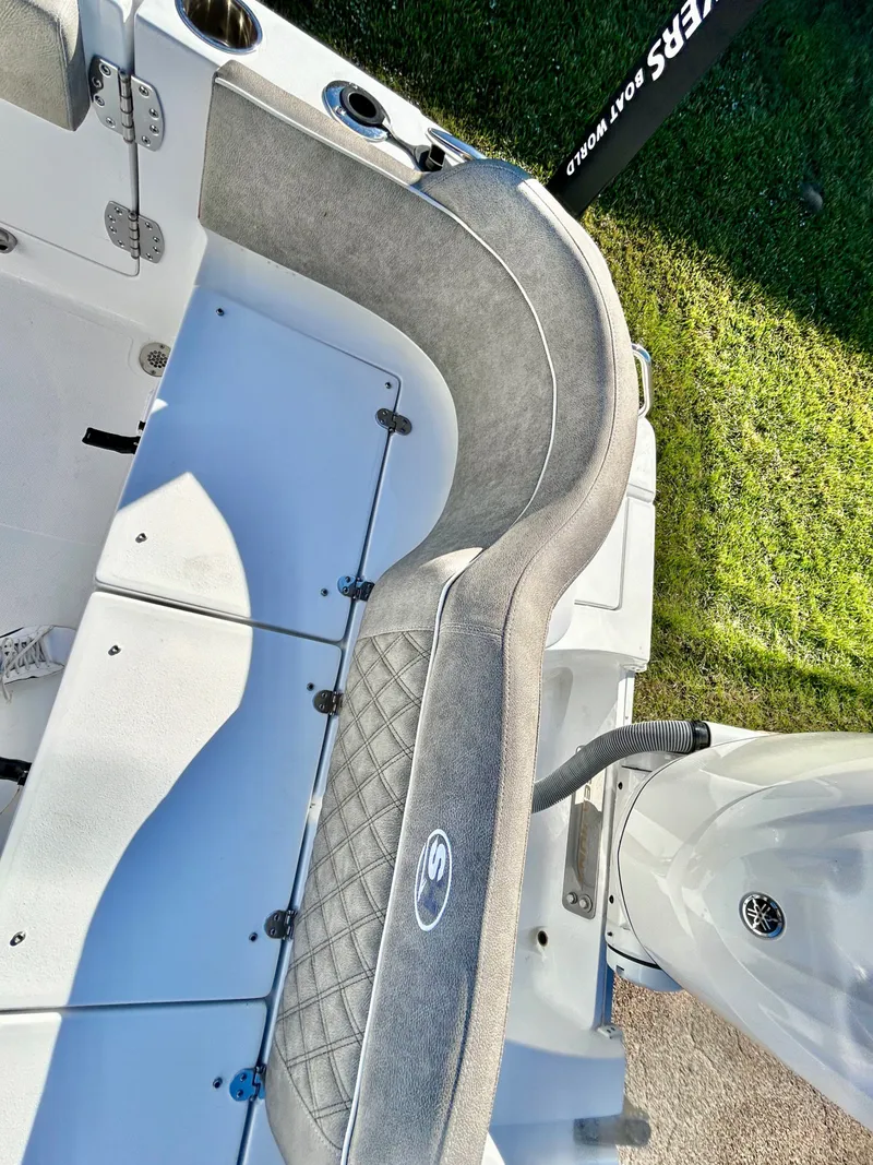 Slide: The Image of Sea Hunt Ultra 245 2026 - 53