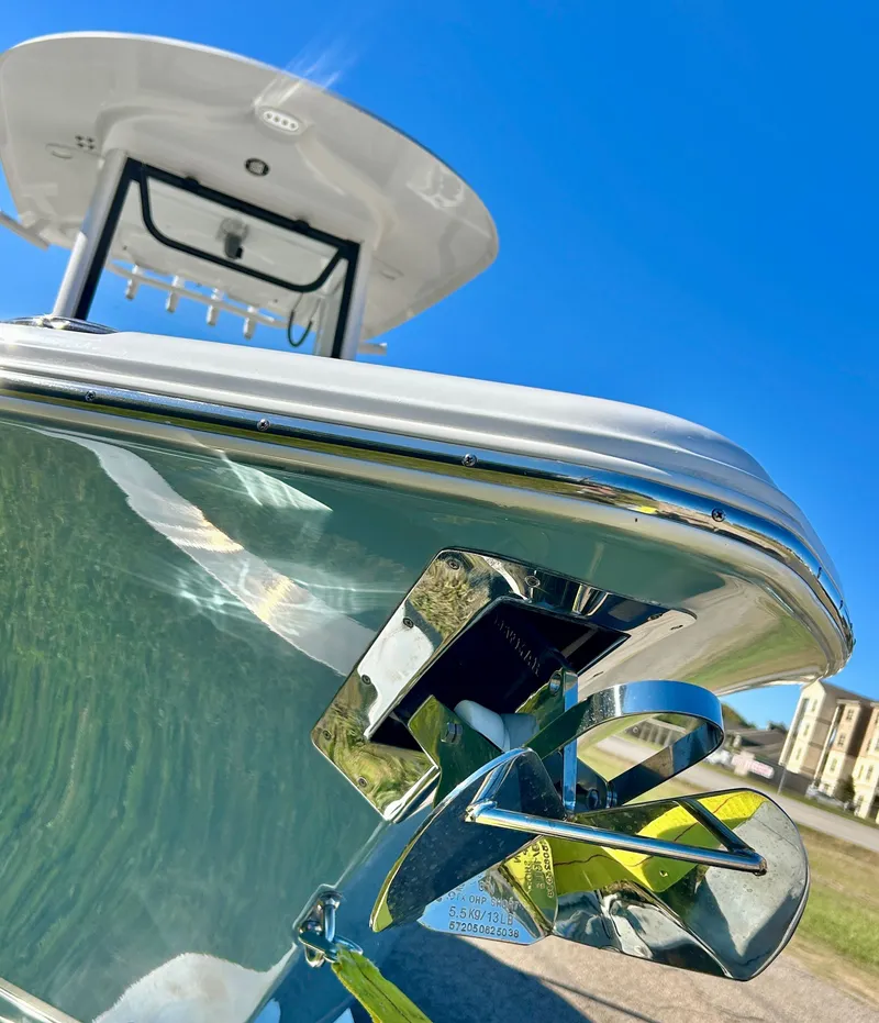 Slide: The Image of Sea Hunt Ultra 245 2026 - 6