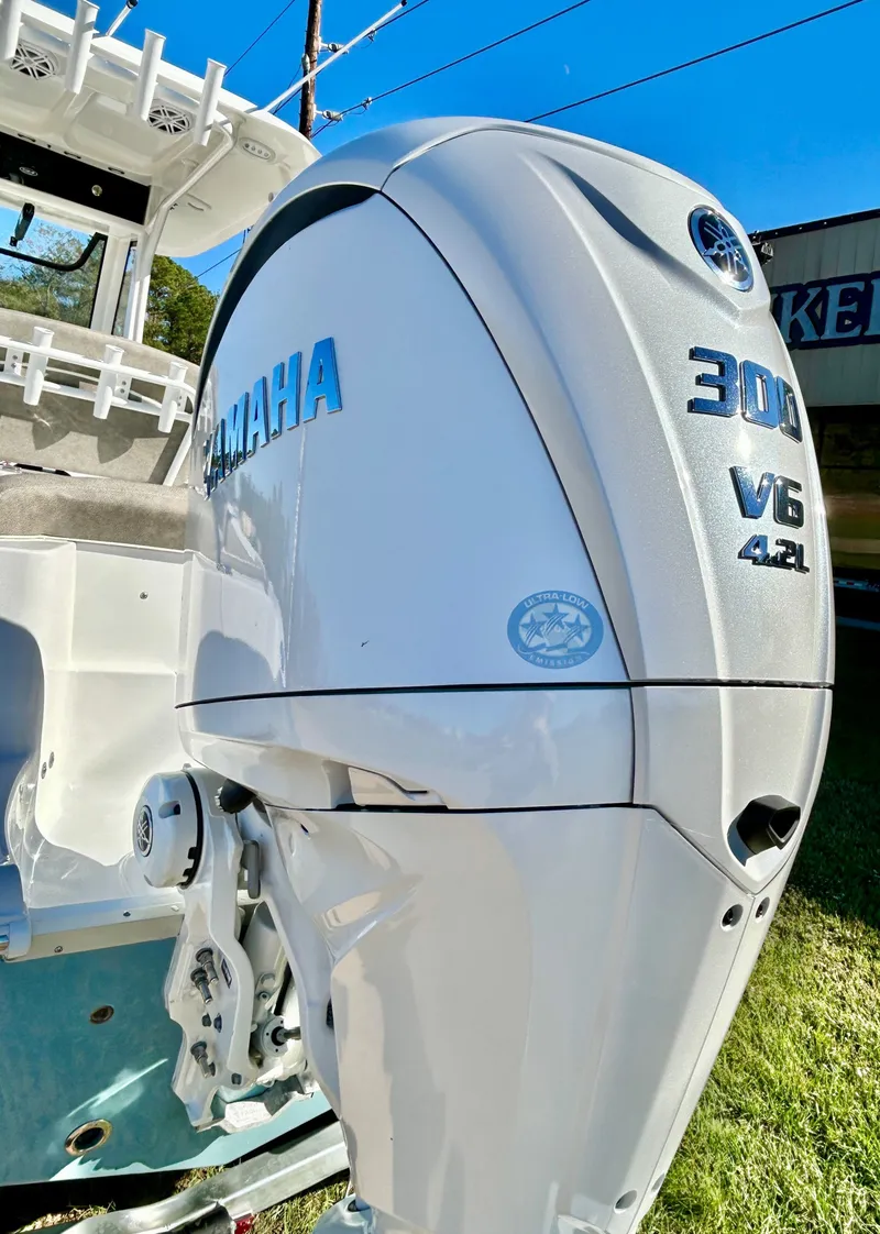 Slide: The Image of Sea Hunt Ultra 245 2026 - 8