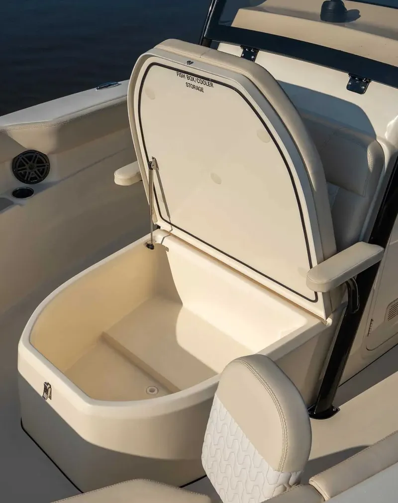 Slide: The Image of Scout 220 XSF 2026 - 4