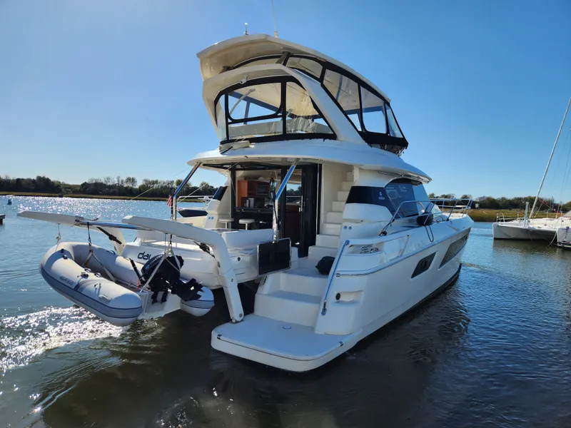 Slide: The Image of Aquila 44 Yacht 2016 - 2