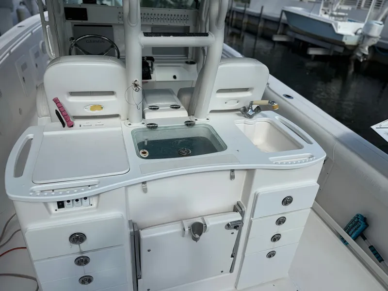 Slide: The Image of Everglades 355 Center Console 2012 - 12