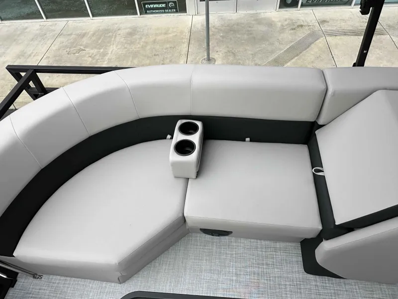 Slide: The Image of Dockside 22DQ 2.75 2026 - 12