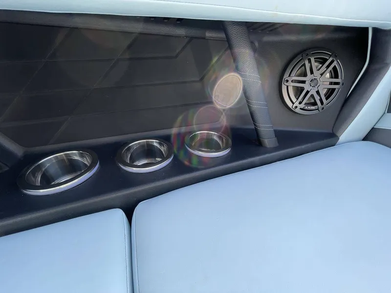 Slide: The Image of Nautique Super Air Nautique S23 2023 - 20