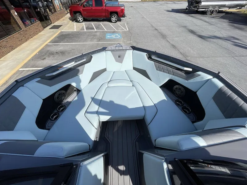 Slide: The Image of Nautique Super Air Nautique S23 2023 - 33