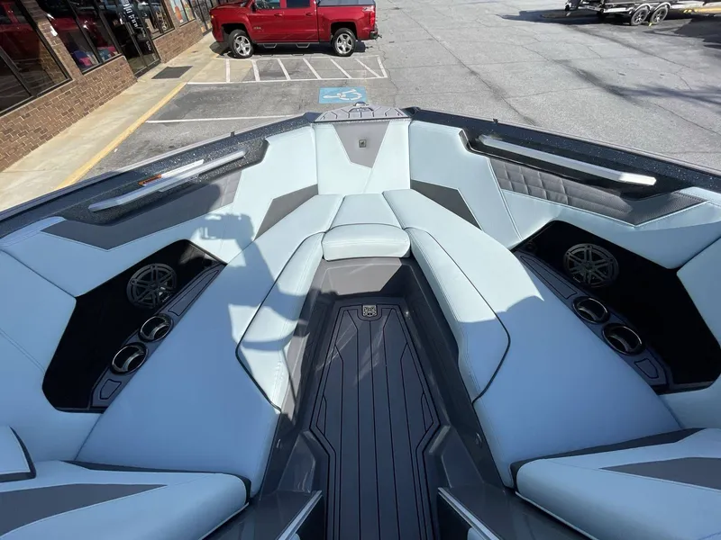 Slide: The Image of Nautique Super Air Nautique S23 2023 - 38