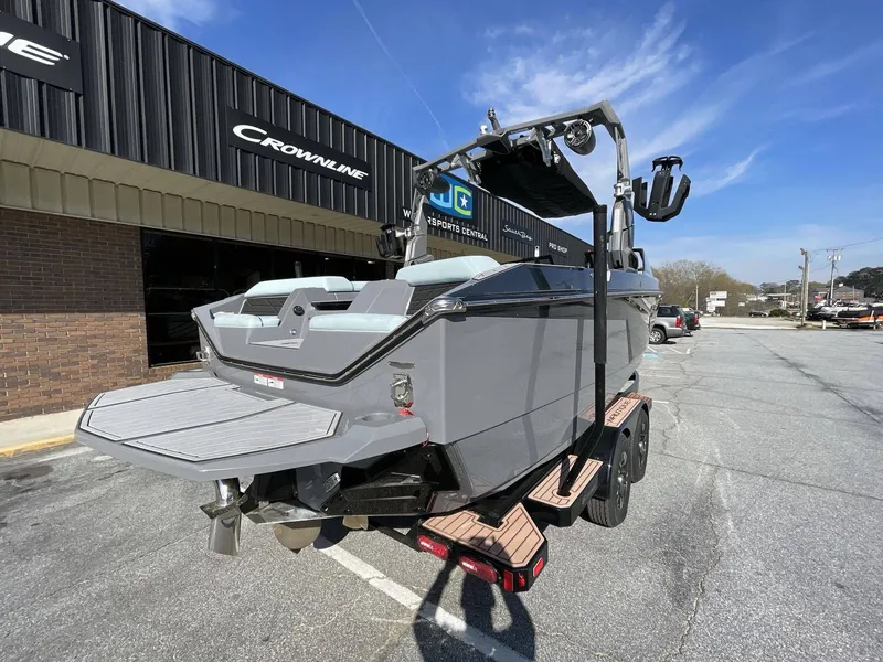 Slide: The Image of Nautique Super Air Nautique S23 2023 - 6