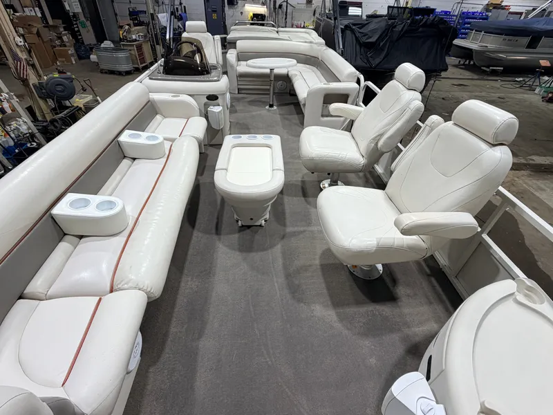 Slide: The Image of Crestliner 2485 Sport LX Pontoon 2006 - 10