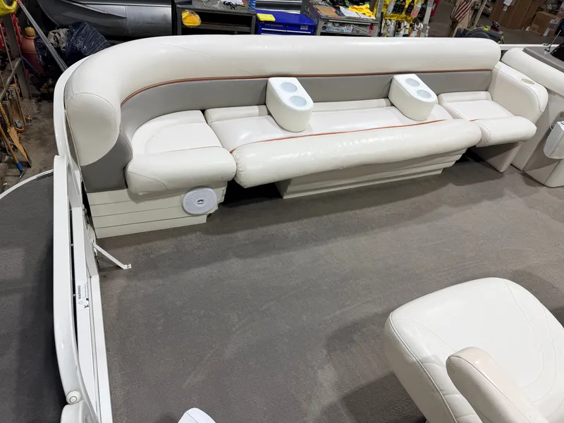 Slide: The Image of Crestliner 2485 Sport LX Pontoon 2006 - 17