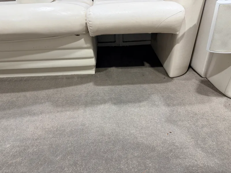 Slide: The Image of Crestliner 2485 Sport LX Pontoon 2006 - 20