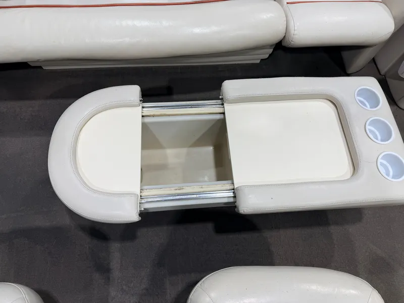 Slide: The Image of Crestliner 2485 Sport LX Pontoon 2006 - 23