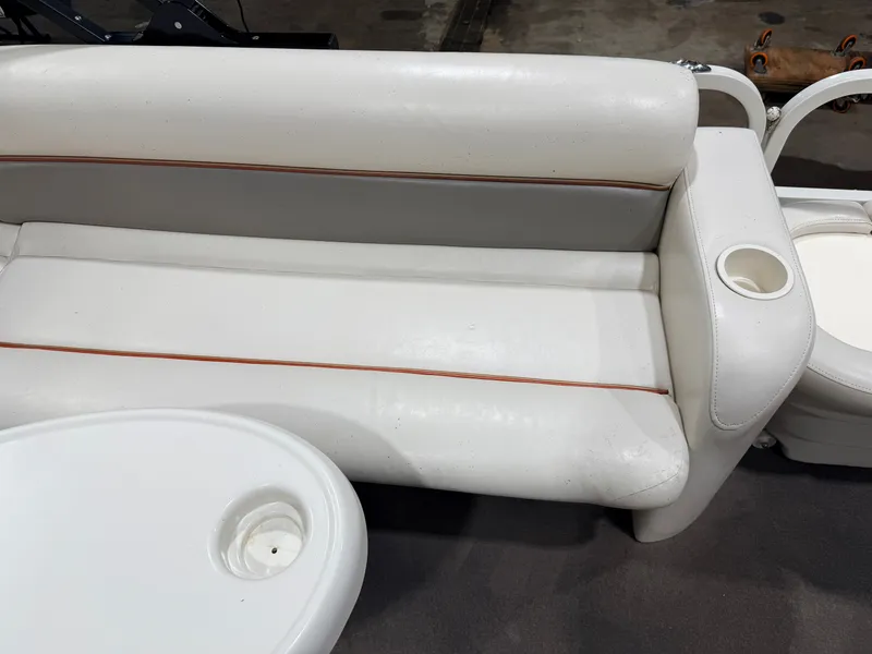 Slide: The Image of Crestliner 2485 Sport LX Pontoon 2006 - 36