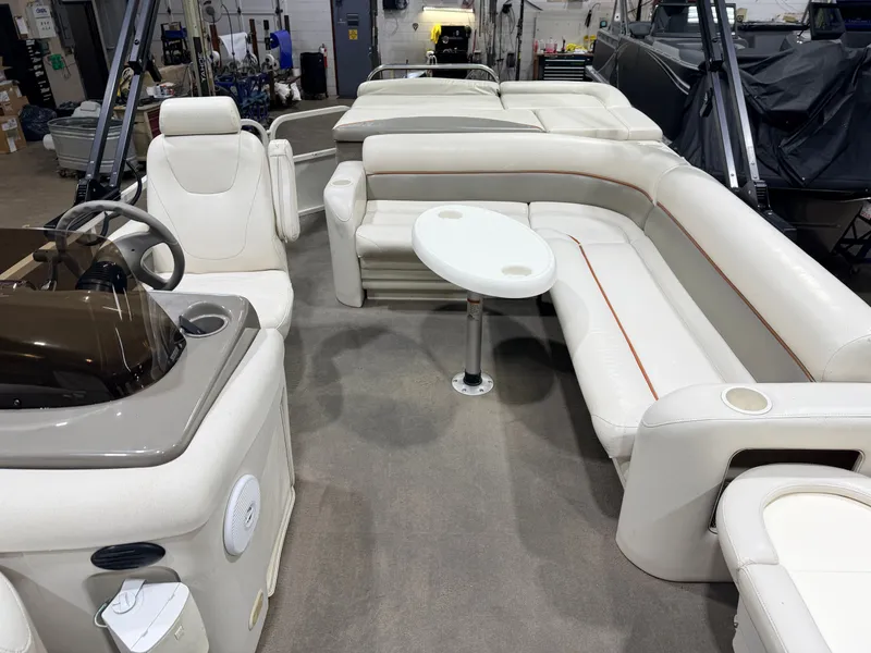 Slide: The Image of Crestliner 2485 Sport LX Pontoon 2006 - 5