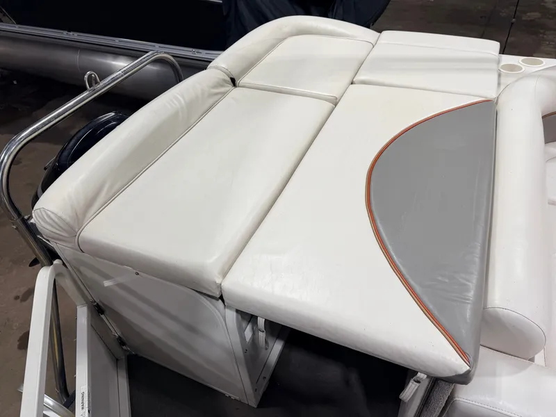 Slide: The Image of Crestliner 2485 Sport LX Pontoon 2006 - 8