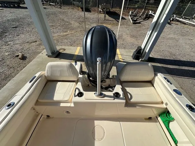 Slide: The Image of Grady-White Fisherman 216 2022 - 11