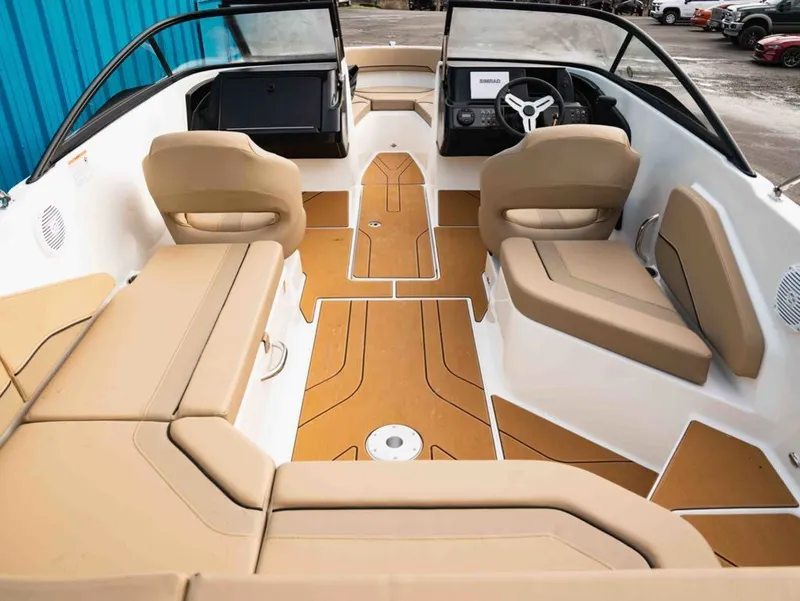 Slide: The Image of Bayliner V20 2026 - 5