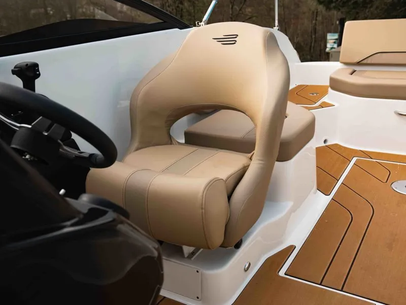 Slide: The Image of Bayliner V20 2026 - 6