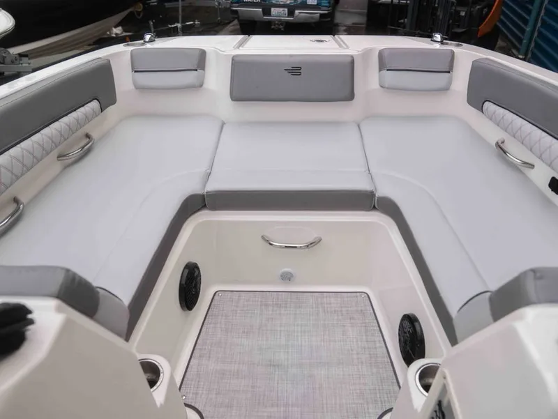 Slide: The Image of Bayliner DX 2250 2024 - 13