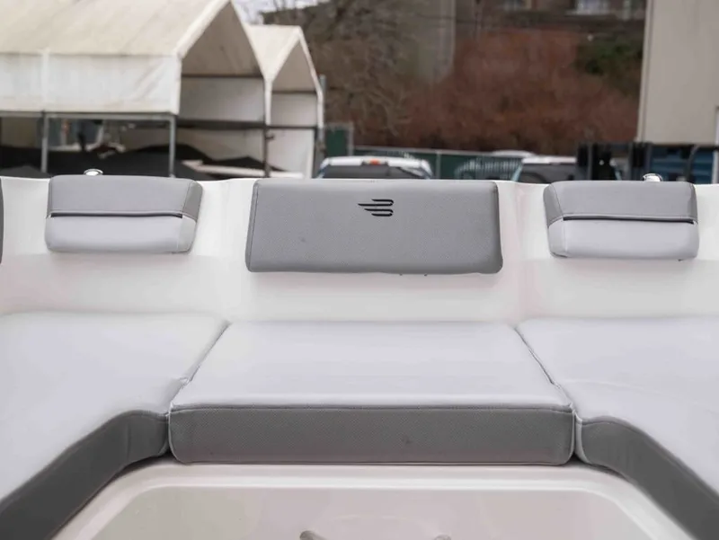 Slide: The Image of Bayliner DX 2250 2024 - 14