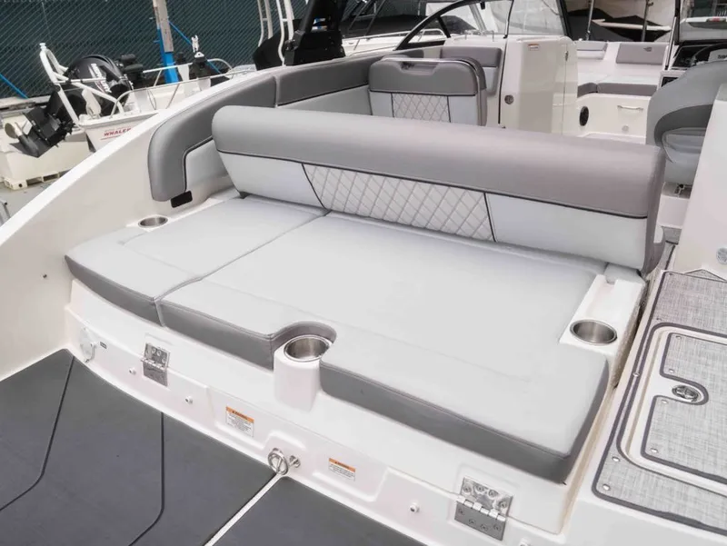 Slide: The Image of Bayliner DX 2250 2024 - 6