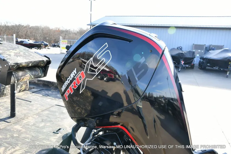 Slide: The Image of Crestliner VT 18 DX w/115HP Mercury Pro-XS 2018 - 19