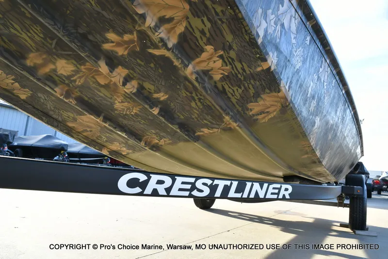 Slide: The Image of Crestliner VT 18 DX w/115HP Mercury Pro-XS 2018 - 29