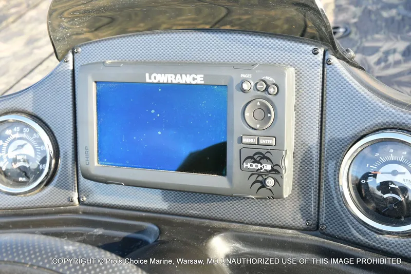 Slide: The Image of Crestliner VT 18 DX w/115HP Mercury Pro-XS 2018 - 35