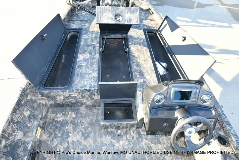 Slide: The Image of Crestliner VT 18 DX w/115HP Mercury Pro-XS 2018 - 50