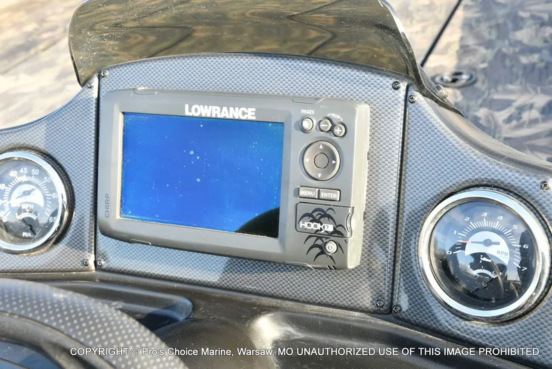 Slide: The Image of Crestliner VT 18 DX w/115HP Mercury Pro-XS 2018 - 6