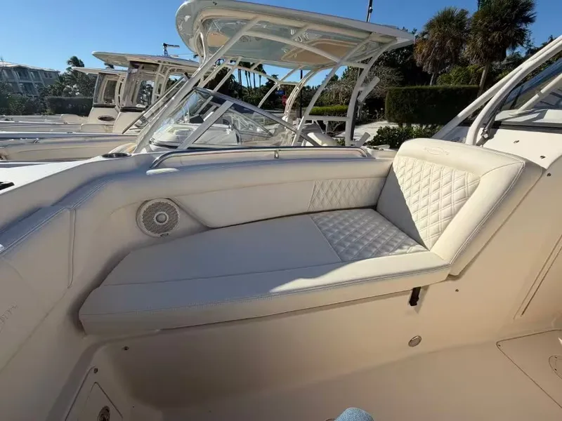 Slide: The Image of Grady-White Freedom 275 2016 - 18