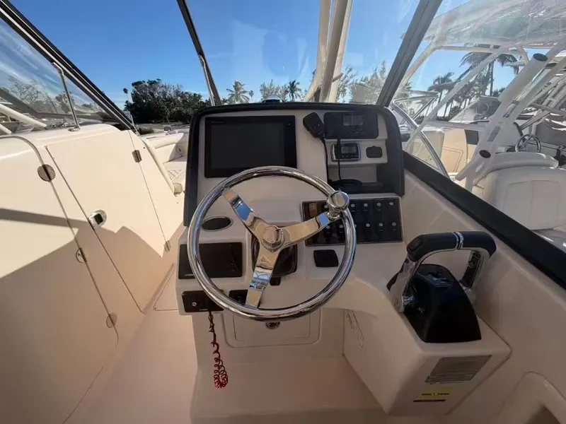 Slide: The Image of Grady-White Freedom 275 2016 - 7