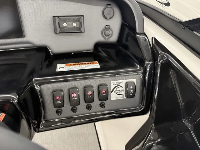 Slide: The Image of Yamaha SX195 2024 - 23