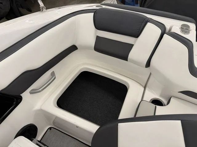 Slide: The Image of Yamaha SX195 2024 - 10