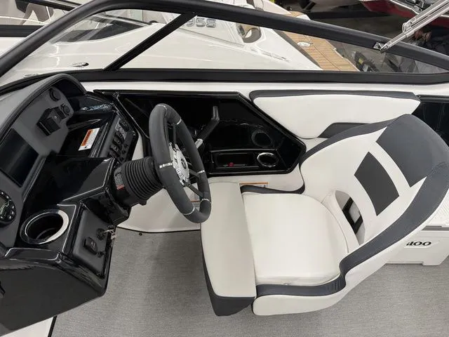 Slide: The Image of Yamaha SX195 2024 - 20