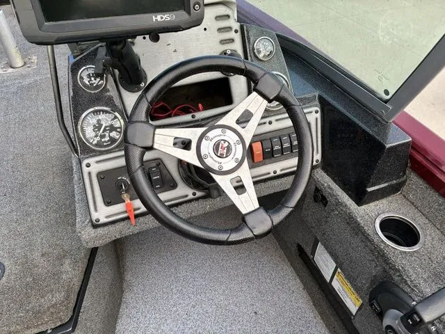 Slide: The Image of Ranger VS1882WT 2018 - 16