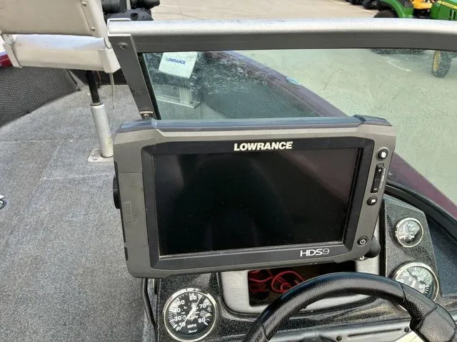 Slide: The Image of Ranger VS1882WT 2018 - 17