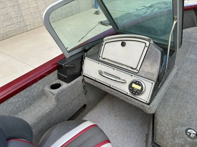 Slide: The Image of Ranger VS1882WT 2018 - 18