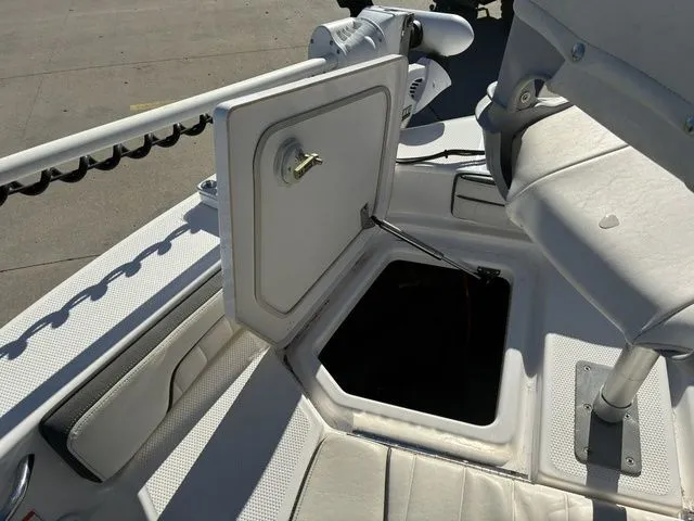 Slide: The Image of Yamaha 190 FSH Deluxe 2016 - 13